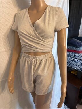 Polley  linen romper size 4